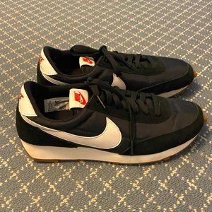Nike Daybreak Women's Sneakers, Black, Size 8